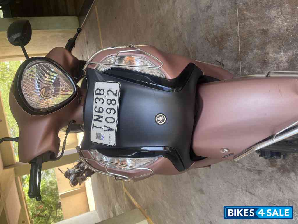 Gold Yamaha Fascino 125 Fi