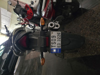 White Suzuki Gixxer 150