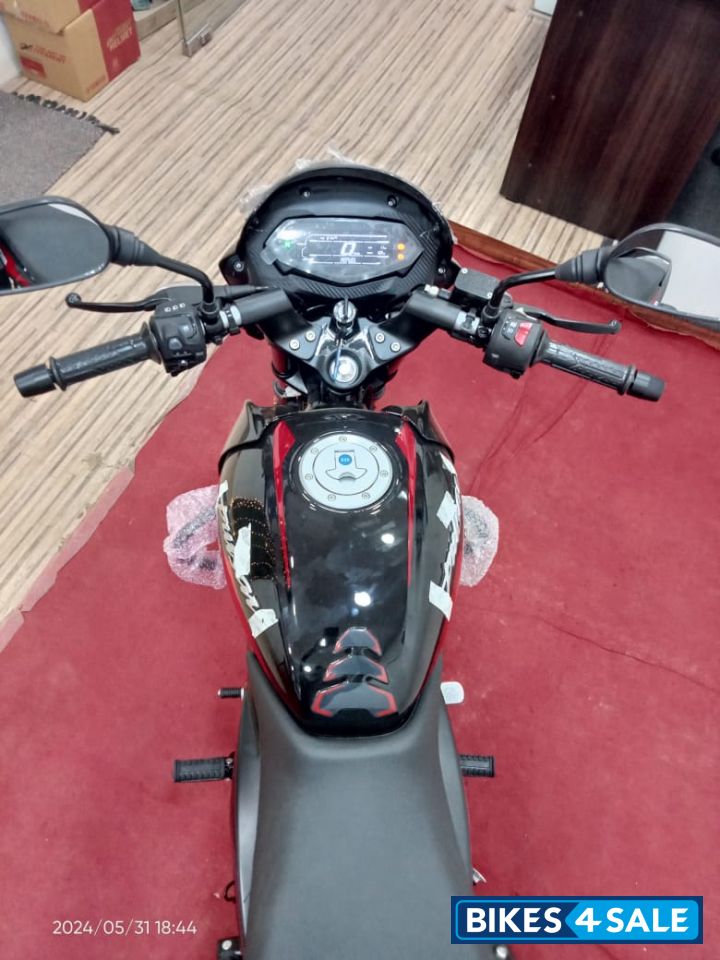 Bajaj Pulsar 150 Twin Disc BS6