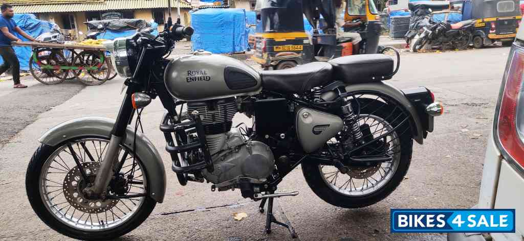 Metal Grey Royal Enfield Bullet Classic 350 gun metal grey