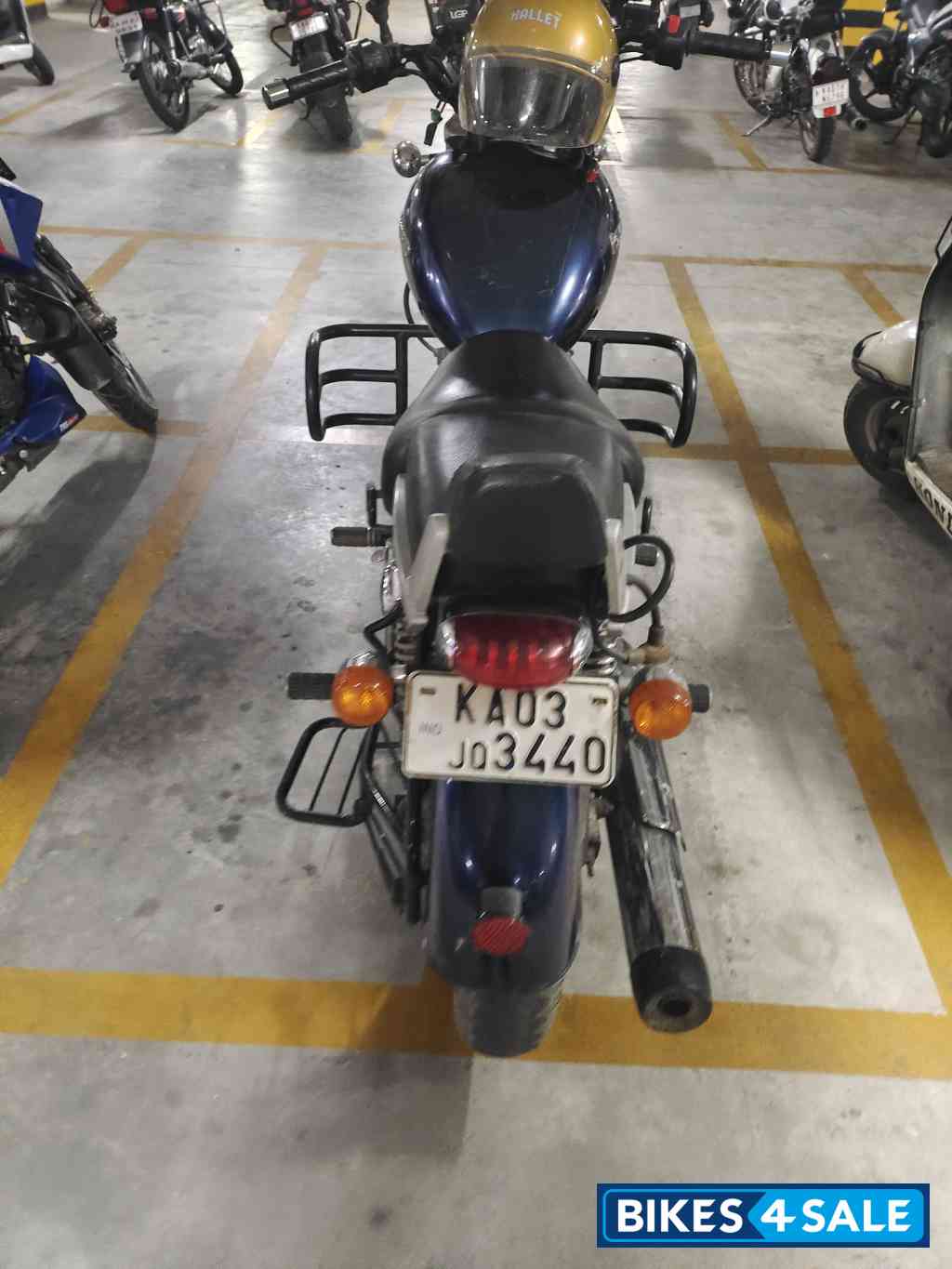 Marine Blue Royal Enfield Thunderbird 350