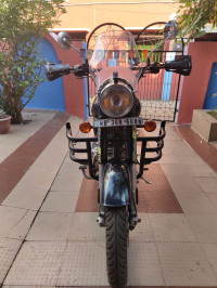 Pure Black Royal Enfield Classic 350 Single Channel BS6