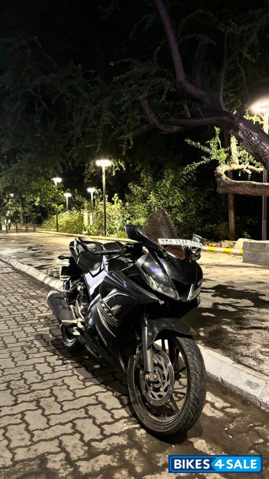 Black Yamaha YZF R15 S V3.0