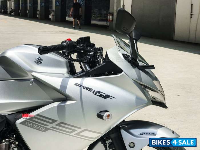 Silver Suzuki Gixxer SF 250