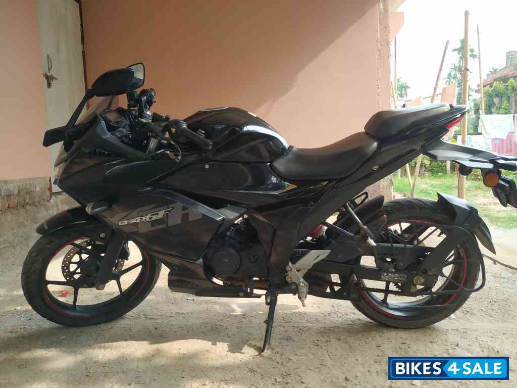 Suzuki Gixxer SF
