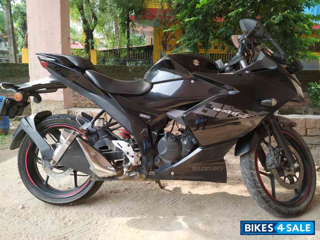 Suzuki Gixxer SF