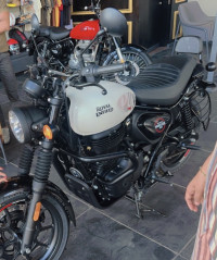 Royal Enfield Hunter 350 Metro 2023 Model