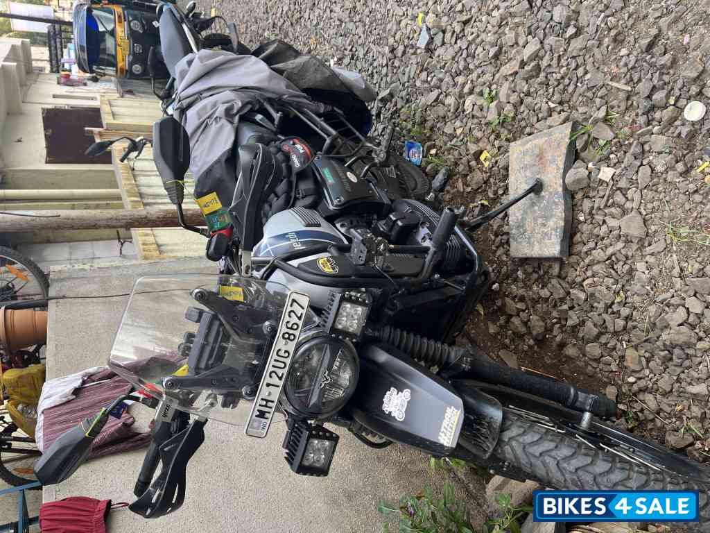 Yezdi Adventure Matte