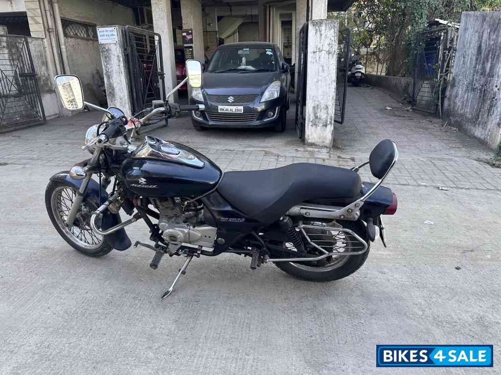 Bajaj Avenger 220 DTS-i