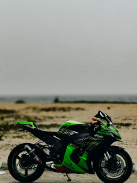 Green Kawasaki Ninja ZX-10R BS6 2022