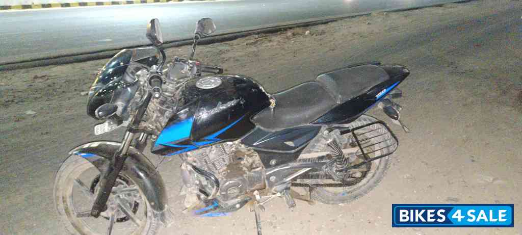 Black & Blue Bajaj Pulsar 150 Twin Disc BS6