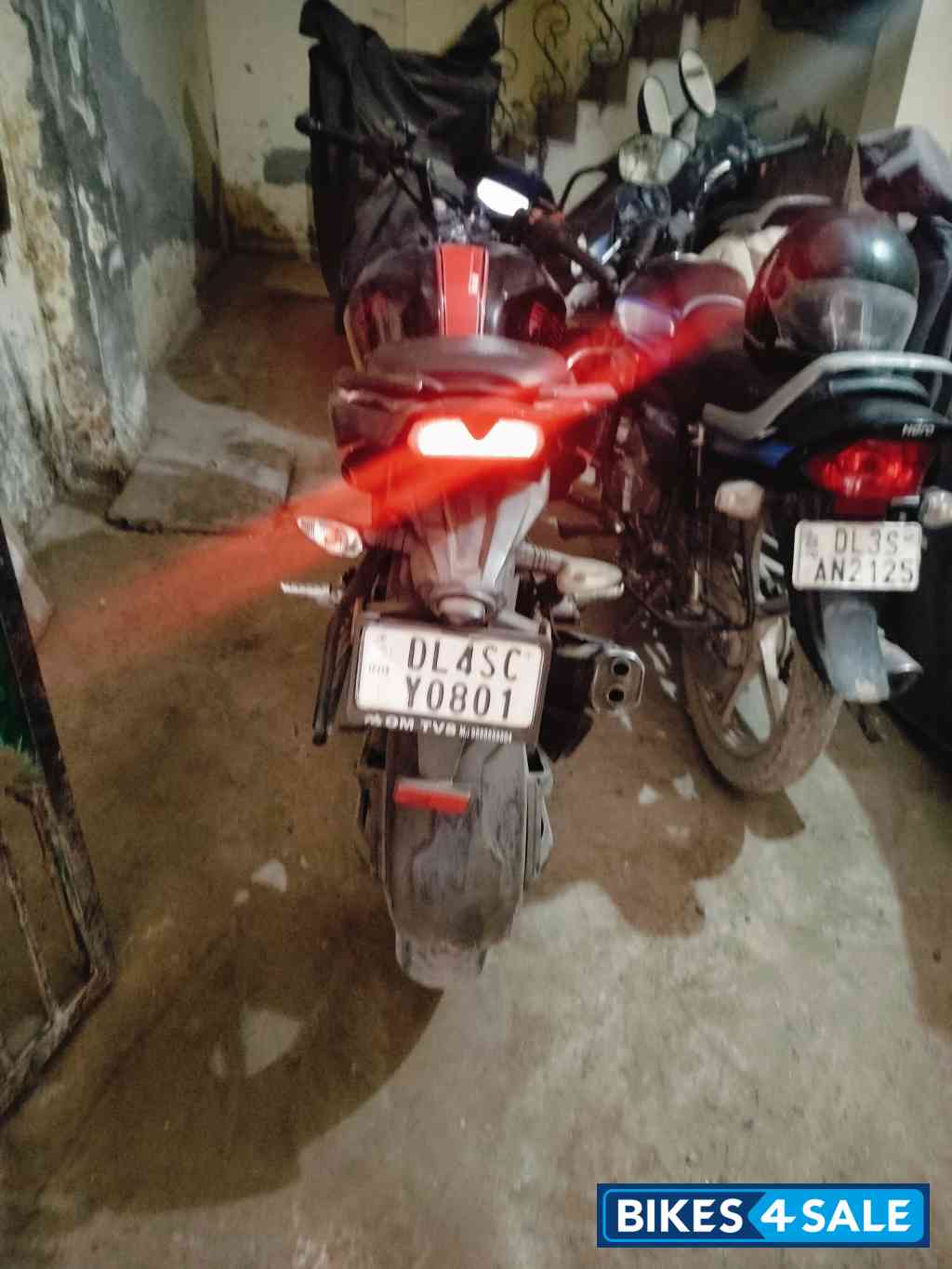 TVS Apache RTR 200 4V