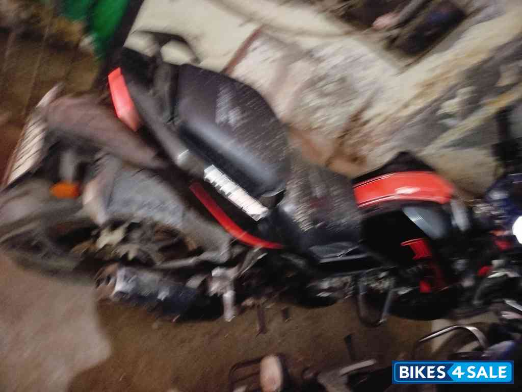 TVS Apache RTR 200 4V