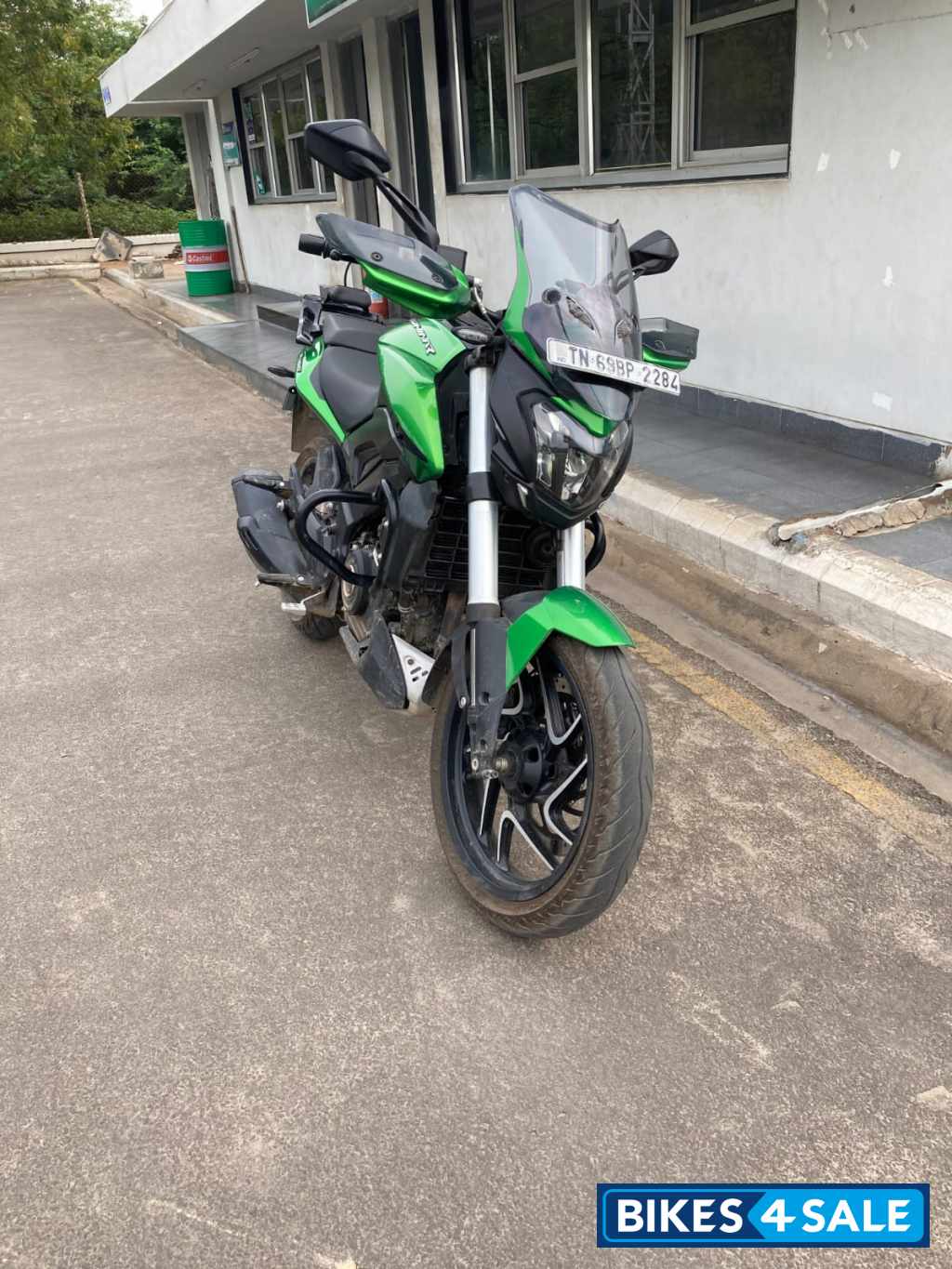 Green Bajaj Dominar 400 ABS BS6