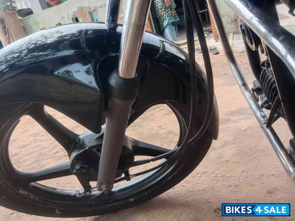 Black Hero Glamour 125 Drum