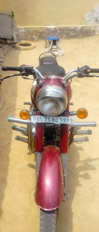 Maroon Royal Enfield Classic 350