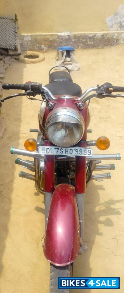 Maroon Royal Enfield Classic 350