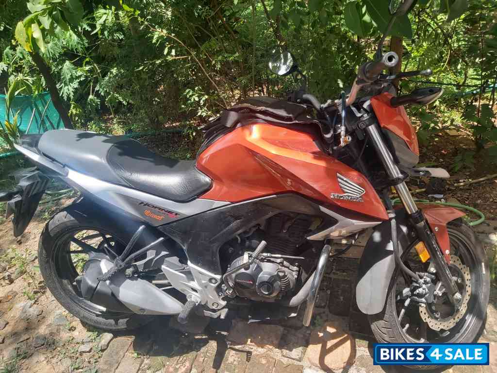 Orange Honda CB Hornet 160R ABS
