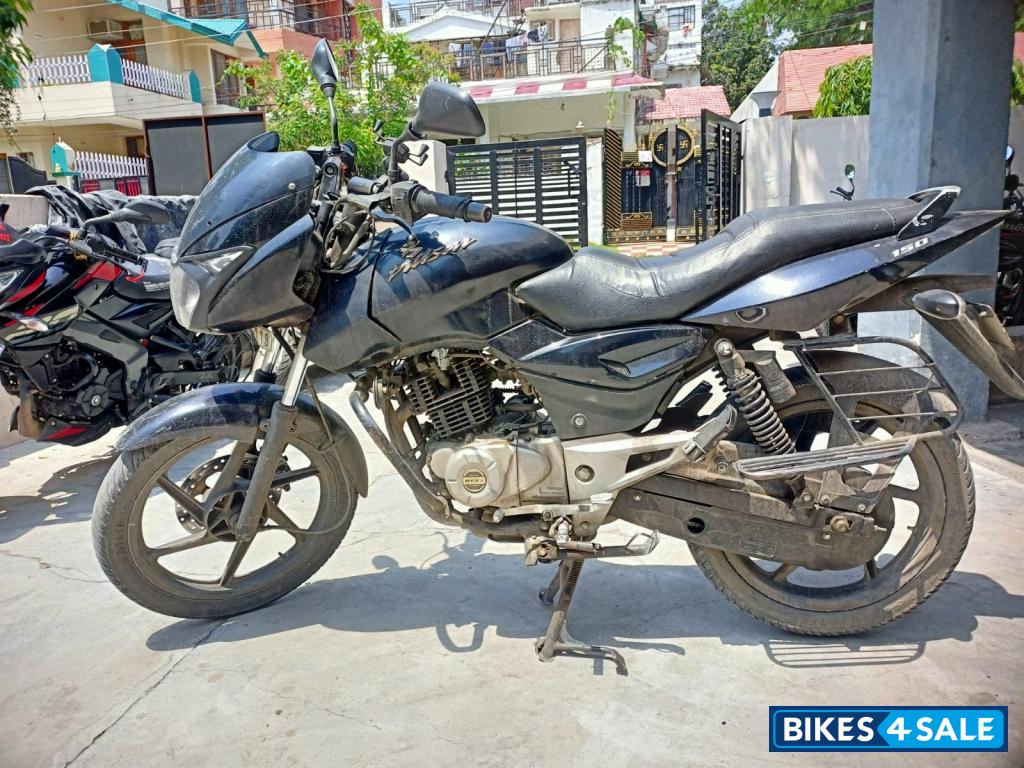 Bajaj Pulsar 150