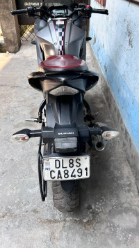 Grey Suzuki Gixxer SF