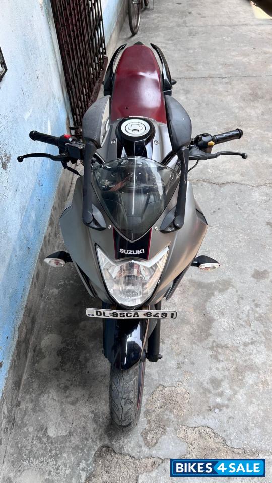 Grey Suzuki Gixxer SF