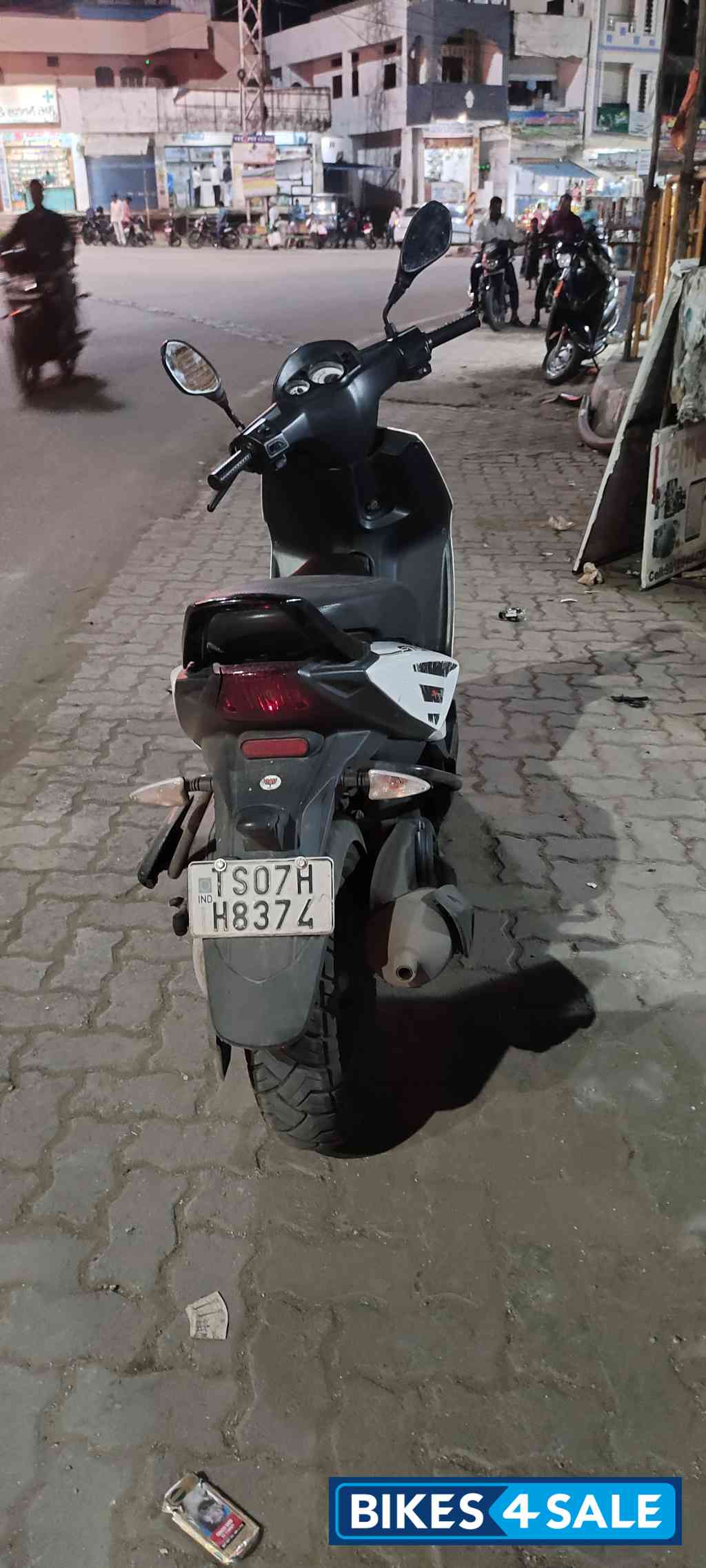 Aprilia Storm 125