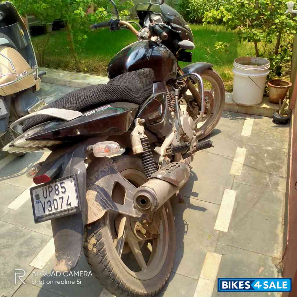 Black Bajaj Pulsar 150 DTSi
