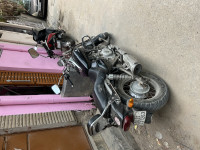 Bajaj Avenger 220 DTS-i