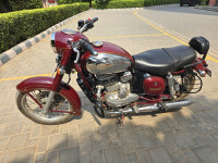 Maroon Jawa 350