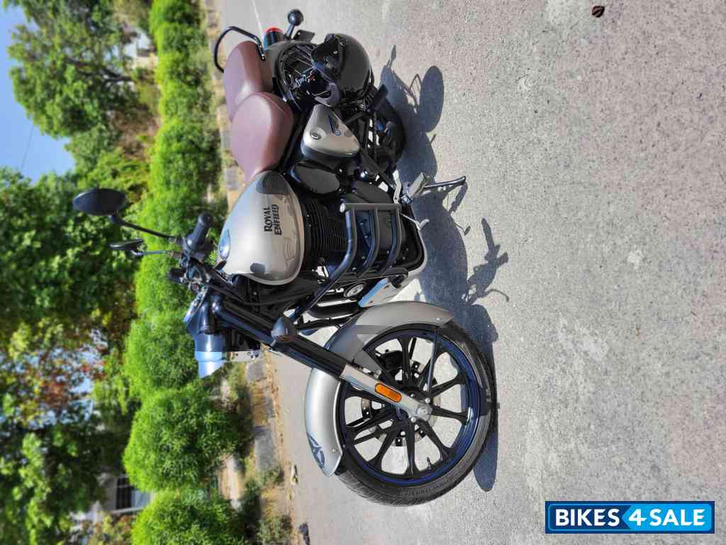 Gunmetal Grey Royal Enfield Classic 350 Dual Channel BS6
