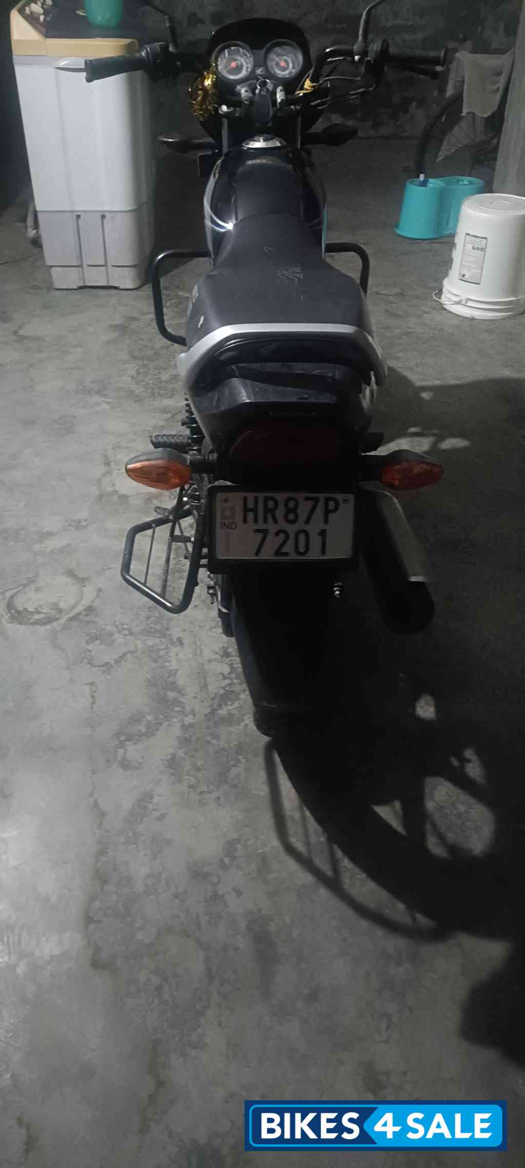 Blue Honda Shine 100