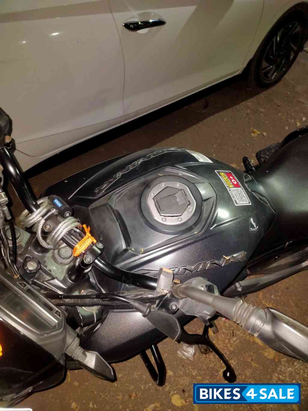Bajaj Dominar 400 Disc