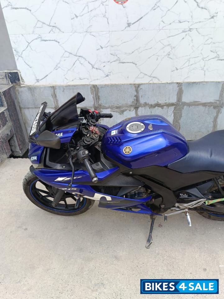 Dark Blue Yamaha YZF R15 V3 Dark Blue Yamaha YZF R15 V3
