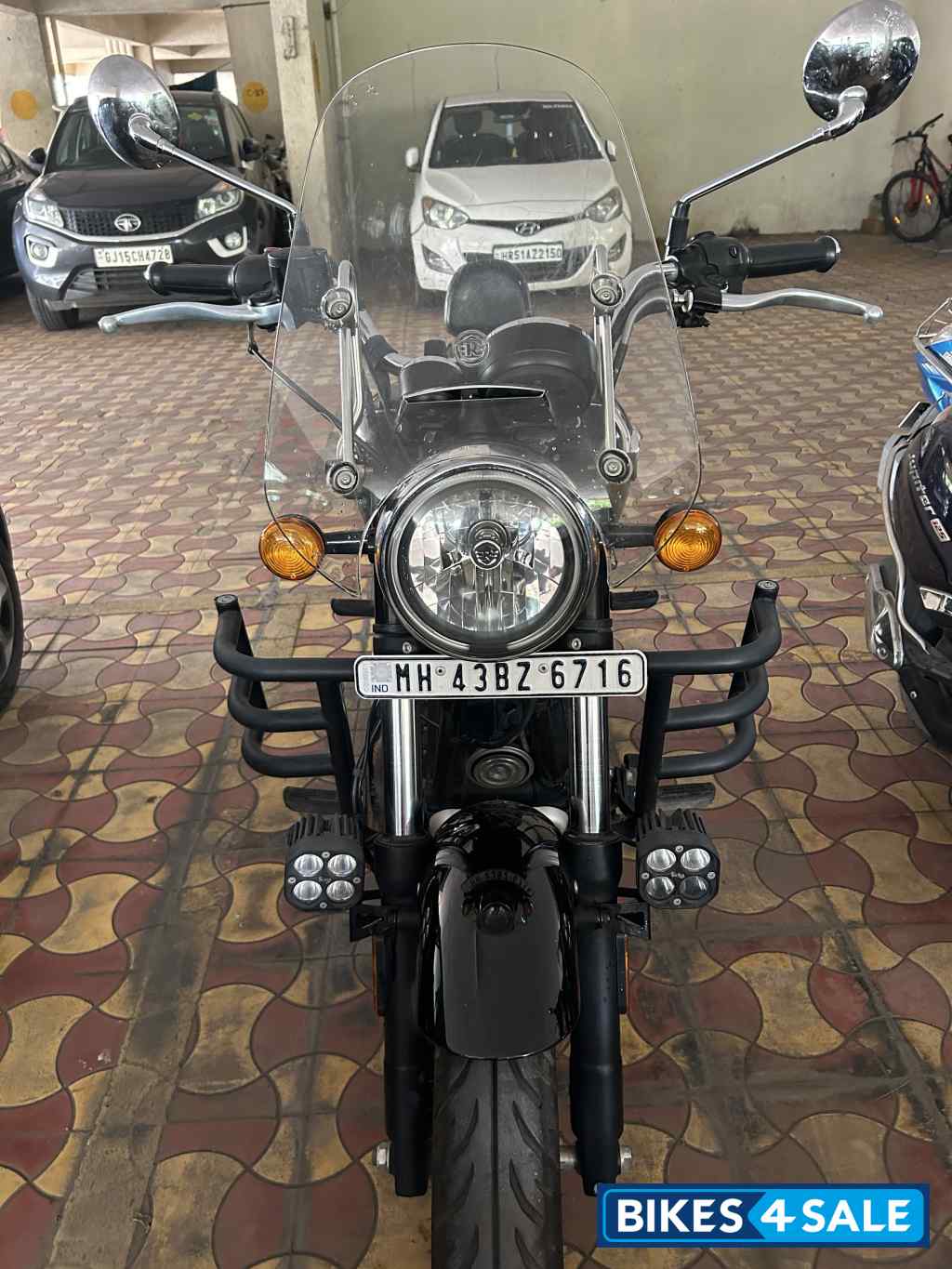 Royal Enfield Meteor 350 Stellar