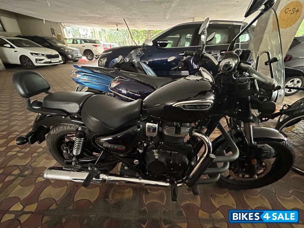 Royal Enfield Meteor 350 Stellar Royal Enfield Meteor 350 Stellar