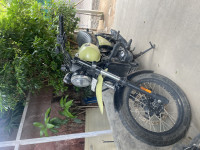 Yezdi Scrambler Single Tone