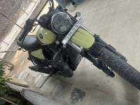 Yezdi Scrambler Single Tone