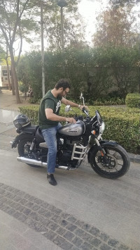 Royal Enfield Meteor 350 Supernova