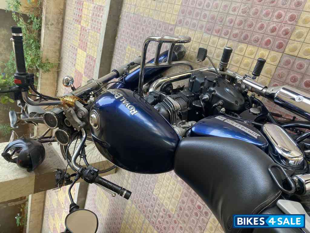 Blue Royal Enfield Thunderbird 350