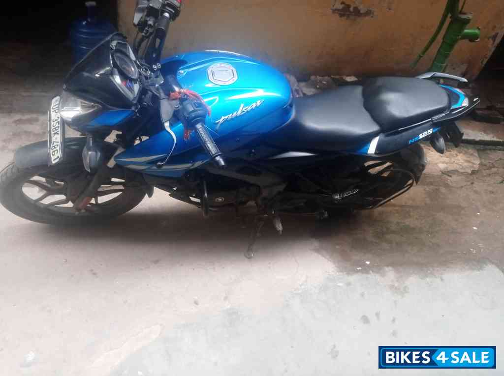 Beach Blue Bajaj Pulsar NS125 BS6