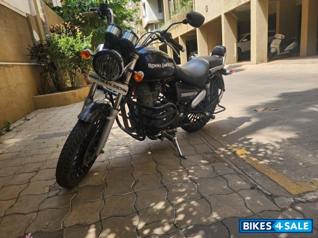 Black Royal Enfield Thunderbird 500