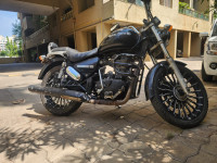 Black Royal Enfield Thunderbird 500