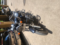 Black Royal Enfield Thunderbird 500