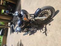 Black Royal Enfield Thunderbird 500