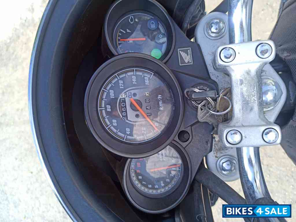 Black Honda Unicorn 160 BS6