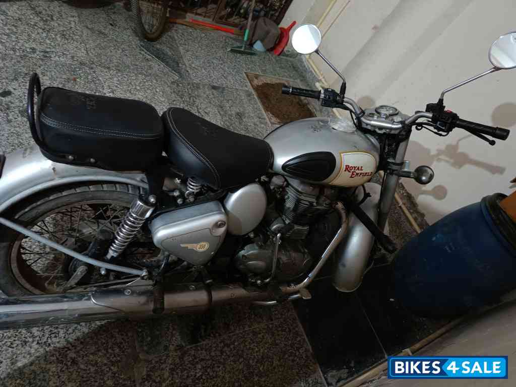 Silver Royal Enfield Classic 350