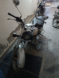 Silver Royal Enfield Classic 350