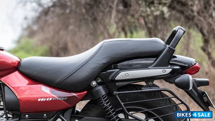 Fire Red Bajaj Avenger Street 160