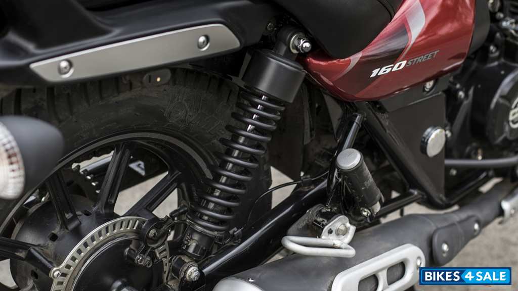 Fire Red Bajaj Avenger Street 160