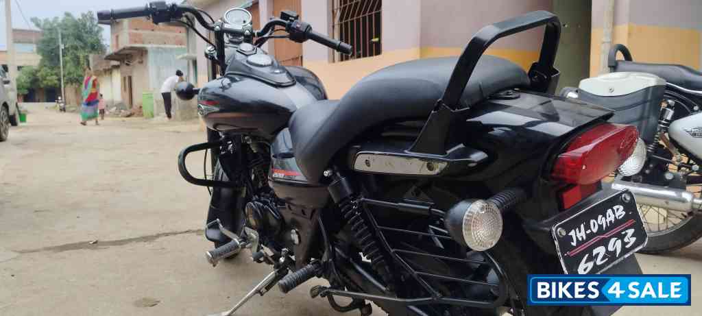 Bajaj Avenger Street 220
